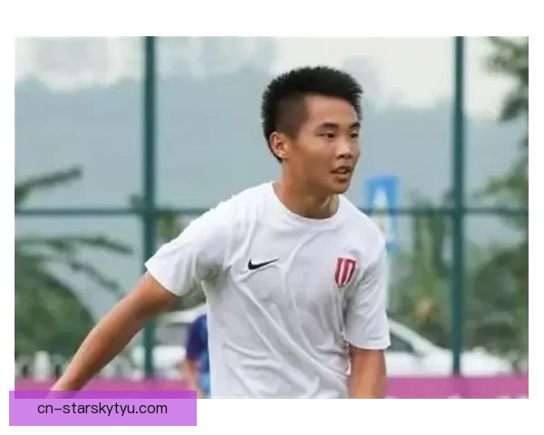 17岁蓉城新星获金童奖无球踢